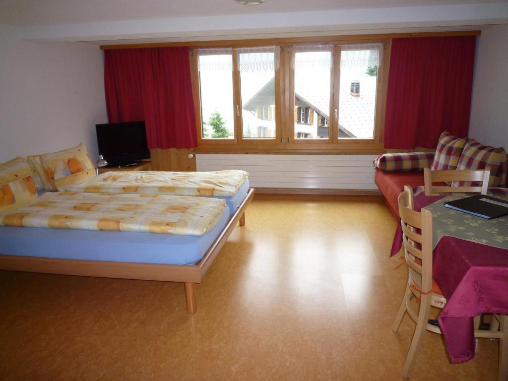Esthers Guest house 3*